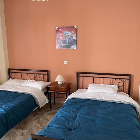 Appartement Finikas à Iria Extérieur photo