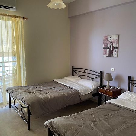 Appartement Finikas à Iria Extérieur photo