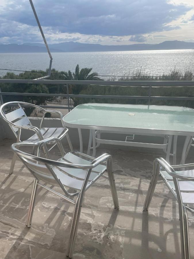 Appartement Finikas à Iria Extérieur photo