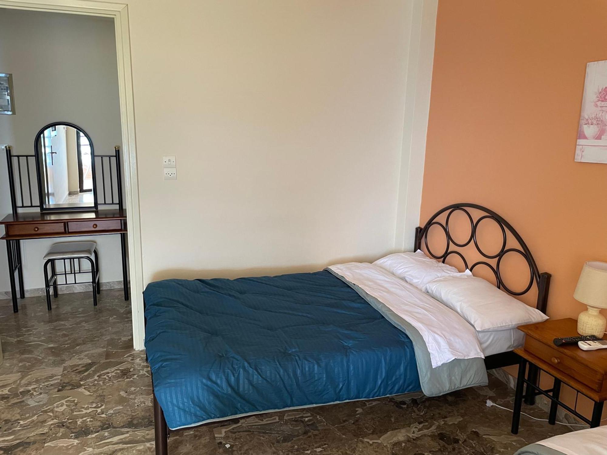 Appartement Finikas à Iria Extérieur photo