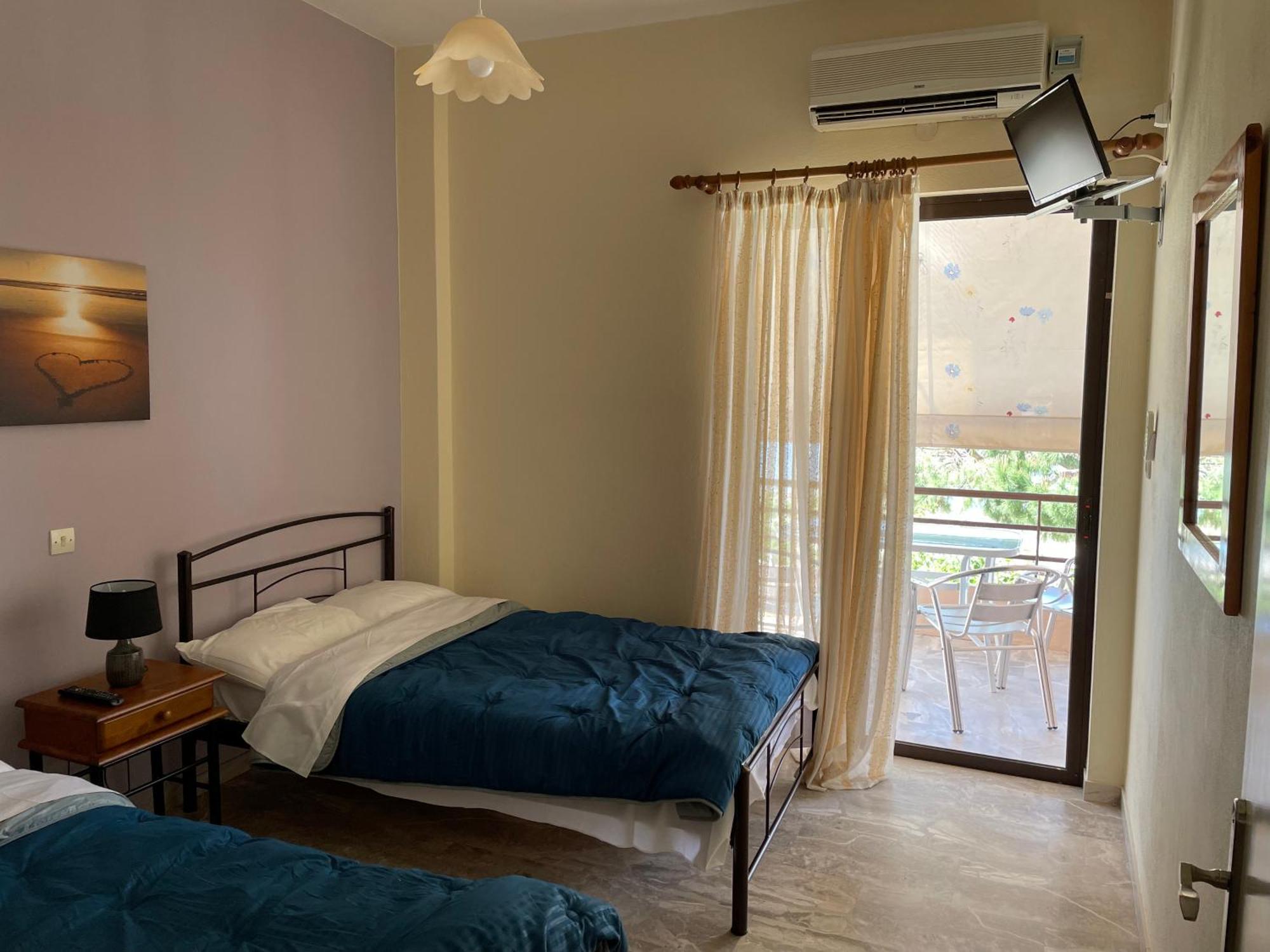 Appartement Finikas à Iria Extérieur photo
